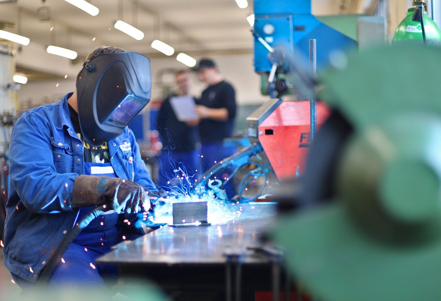 Praktische Ausbildung in der Metallwerkstatt des AFZ Rostock