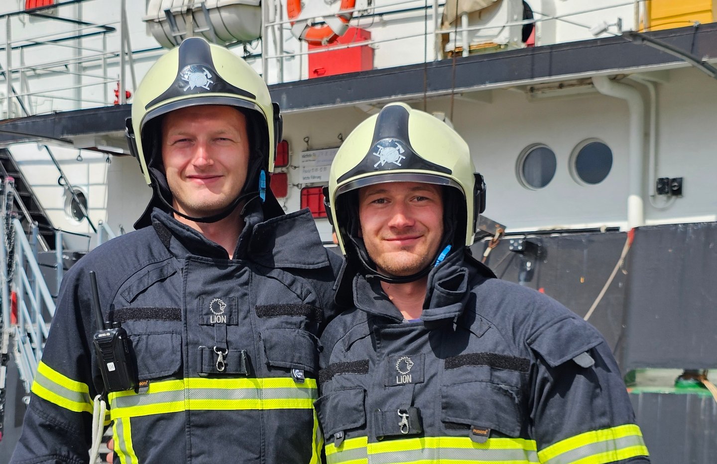 Schiffsbrandbekämpfung in Rostock