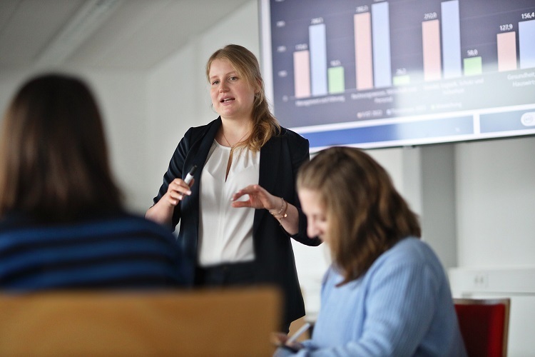 Dozent/-in (m/w/d) auf Honorarbasis Marketing